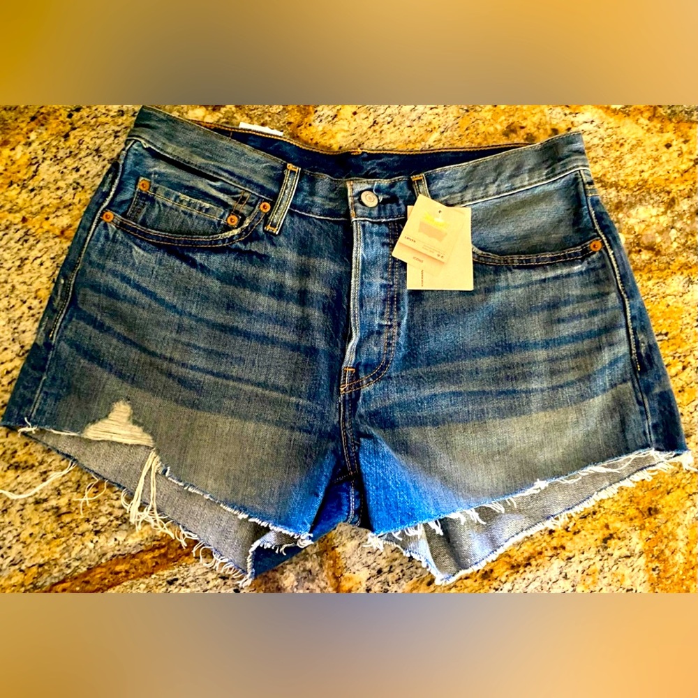 LEVI’S Icon 501 button up distressed cut off shorts-SZ 30 NWT